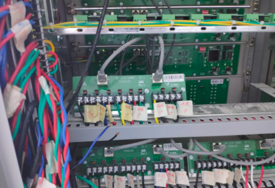 火災(zāi)自動(dòng)報(bào)警系統(tǒng)各種線路應(yīng)采用哪種燃燒性能的電線電纜？明確了！