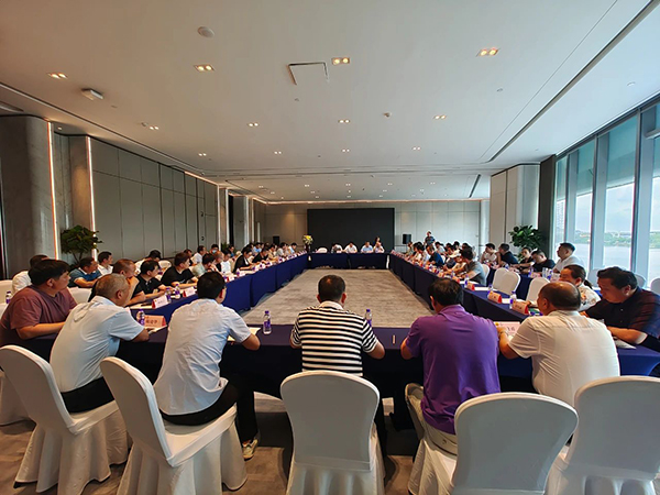 中國(guó)消防協(xié)會(huì)消防車泵裝備行業(yè)分會(huì)行業(yè)發(fā)展交流會(huì)在廣州成功召開(kāi)